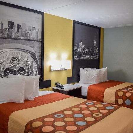 Super 8 Downtown Raleigh Motel Eksteriør bilde