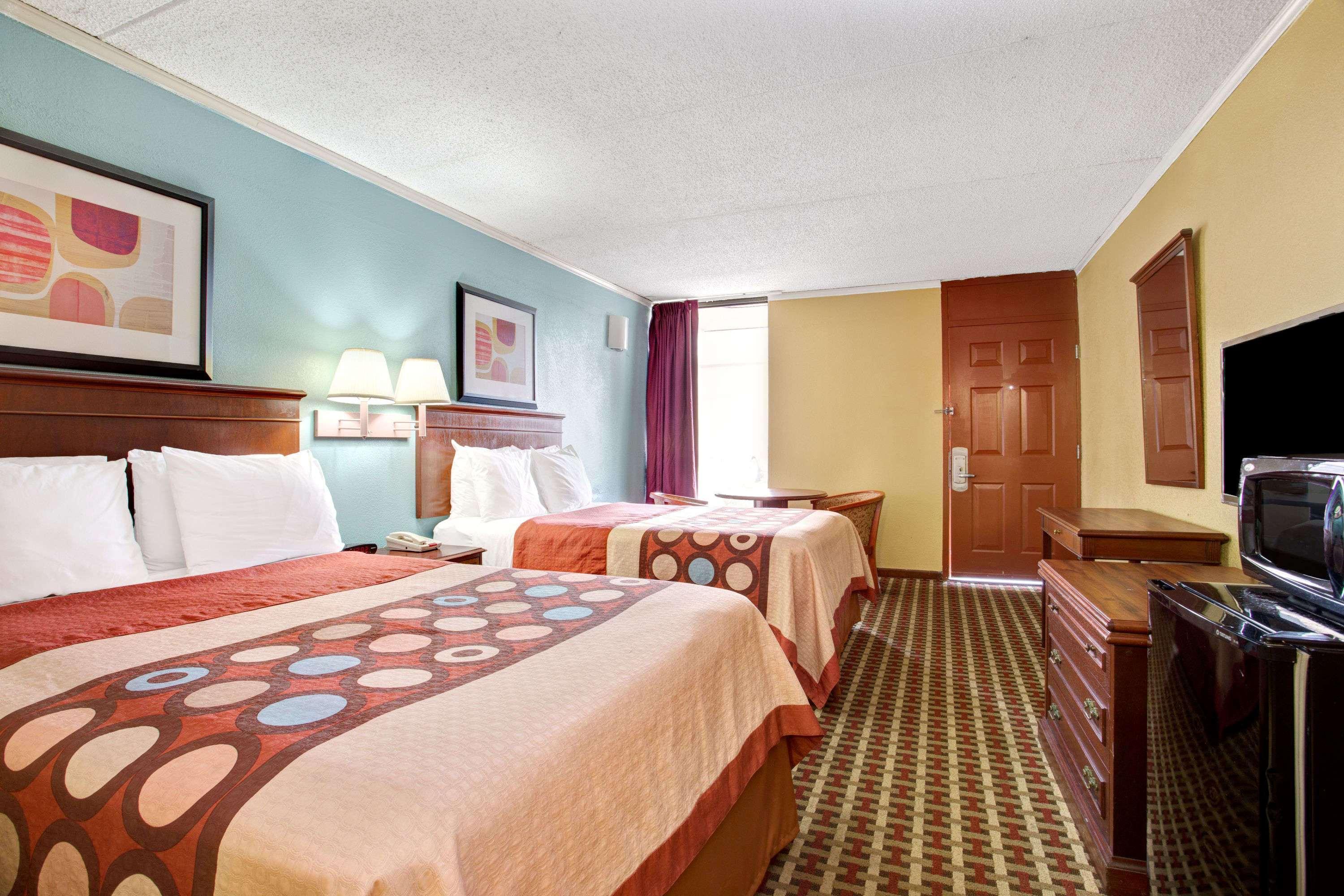 Super 8 Downtown Raleigh Motel Eksteriør bilde
