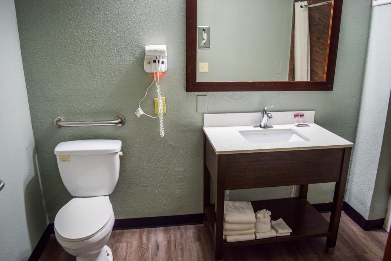 Super 8 Downtown Raleigh Motel Eksteriør bilde